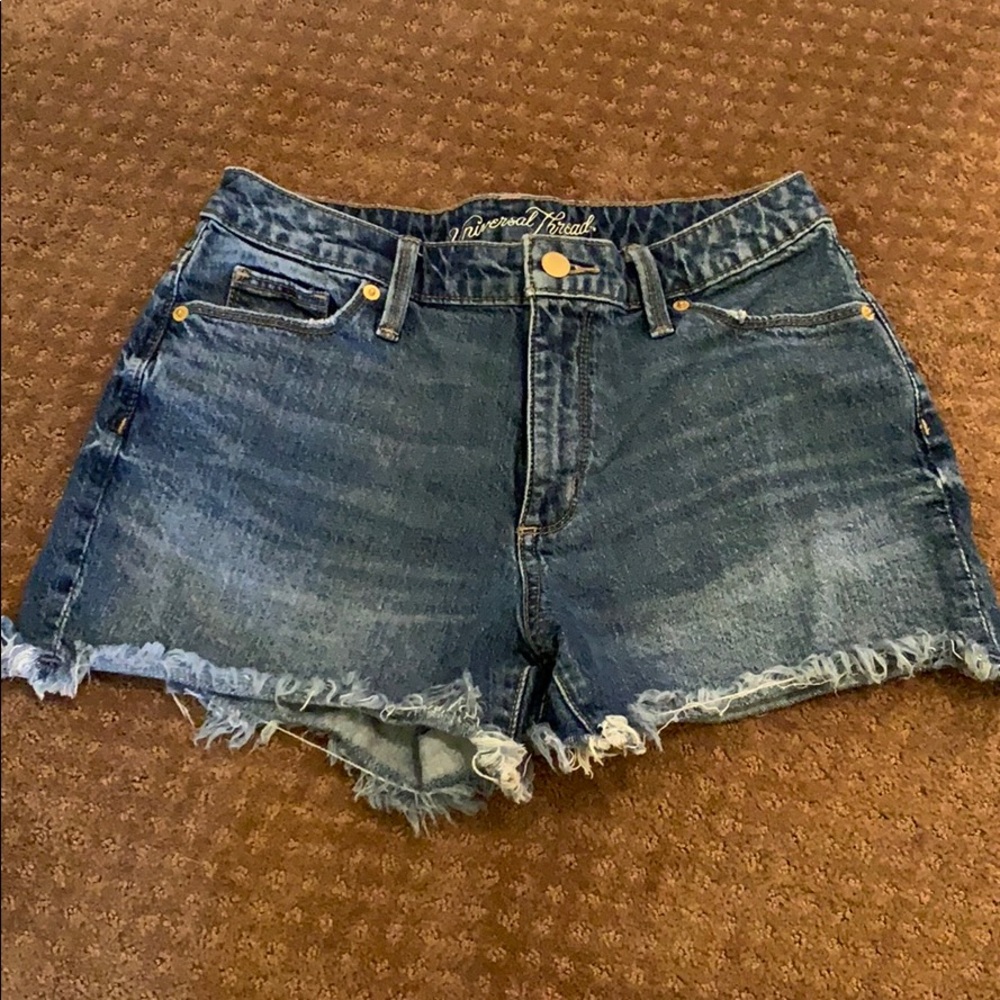 Universal Thread shorts